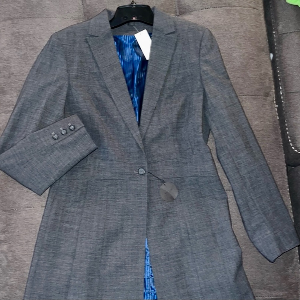 NWT EXPRESS Woman’s Blazer Size 10/ Grey with blue lining
